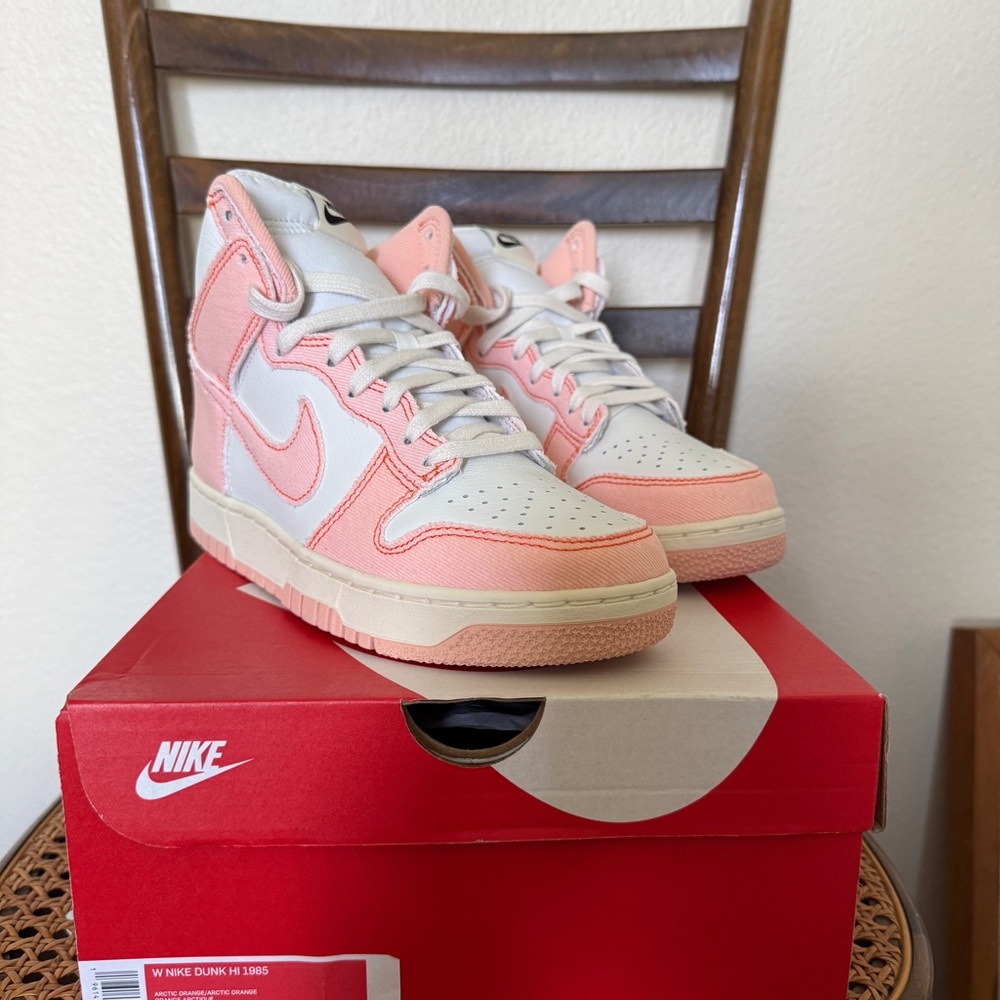 Nike Dunk High - Coral and White